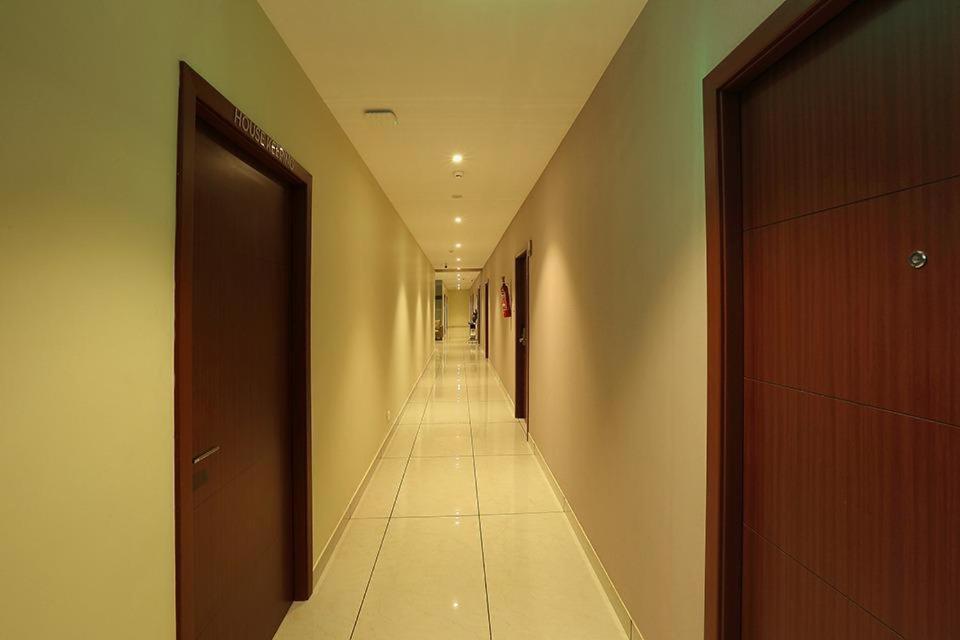 Hotel New York Square Kottayam Buitenkant foto