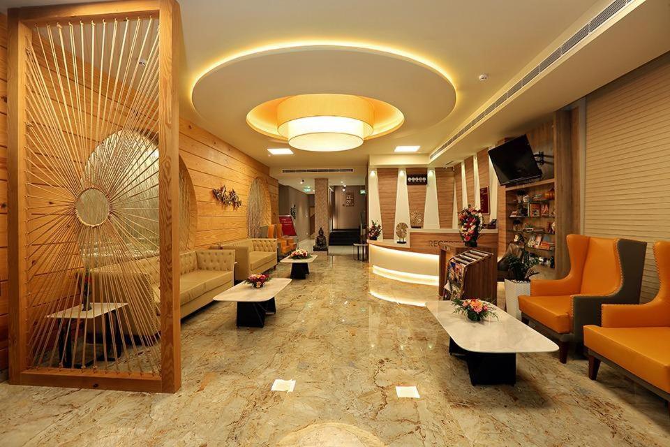 Hotel New York Square Kottayam Buitenkant foto