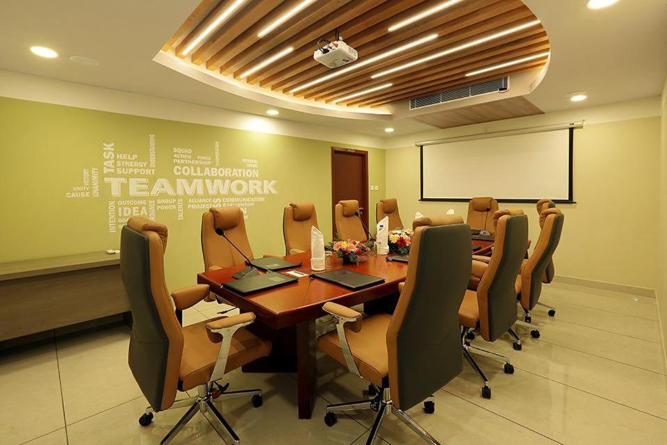Hotel New York Square Kottayam Buitenkant foto