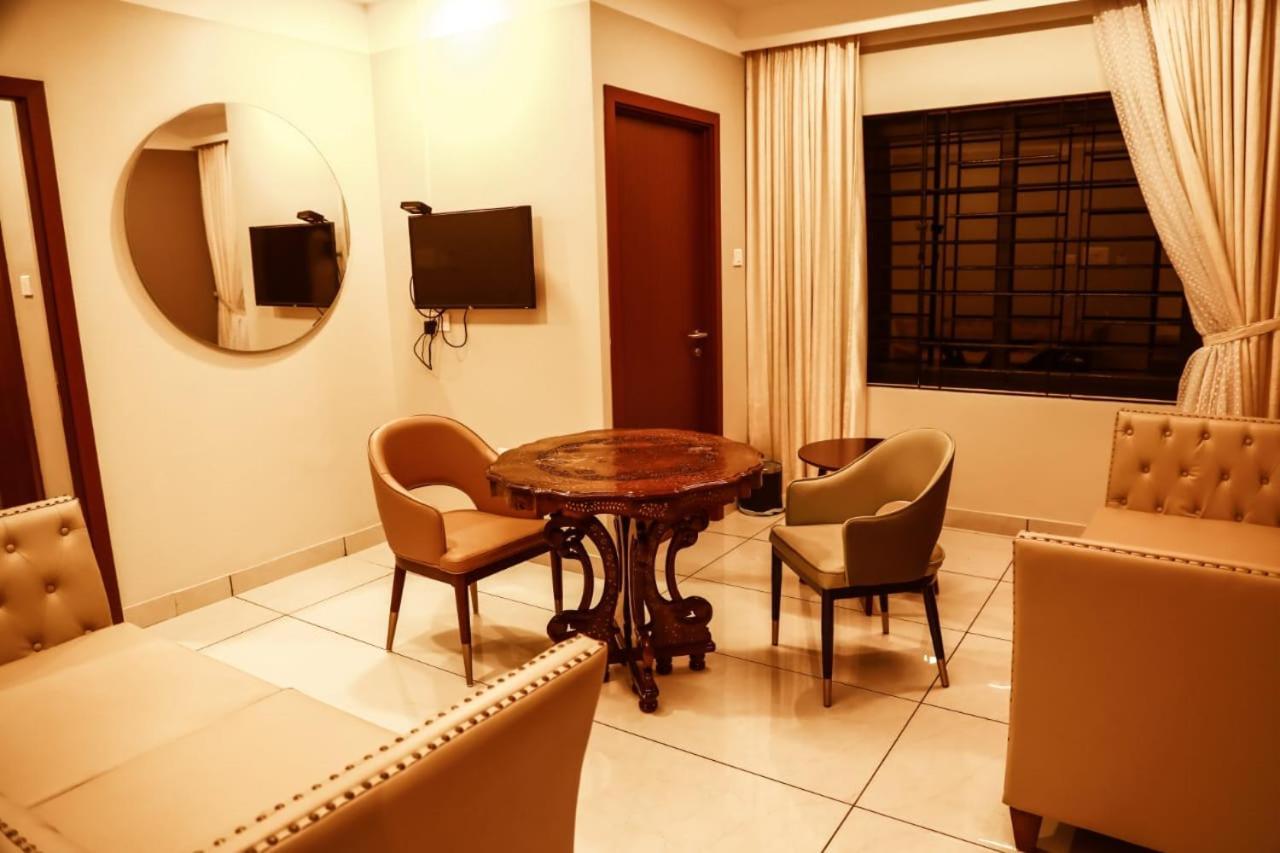 Hotel New York Square Kottayam Buitenkant foto