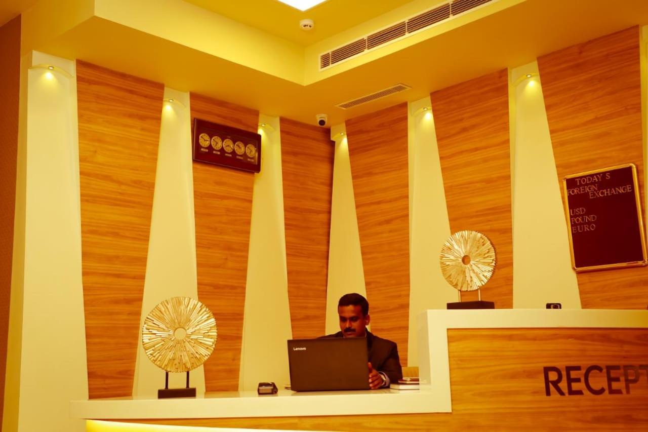 Hotel New York Square Kottayam Buitenkant foto