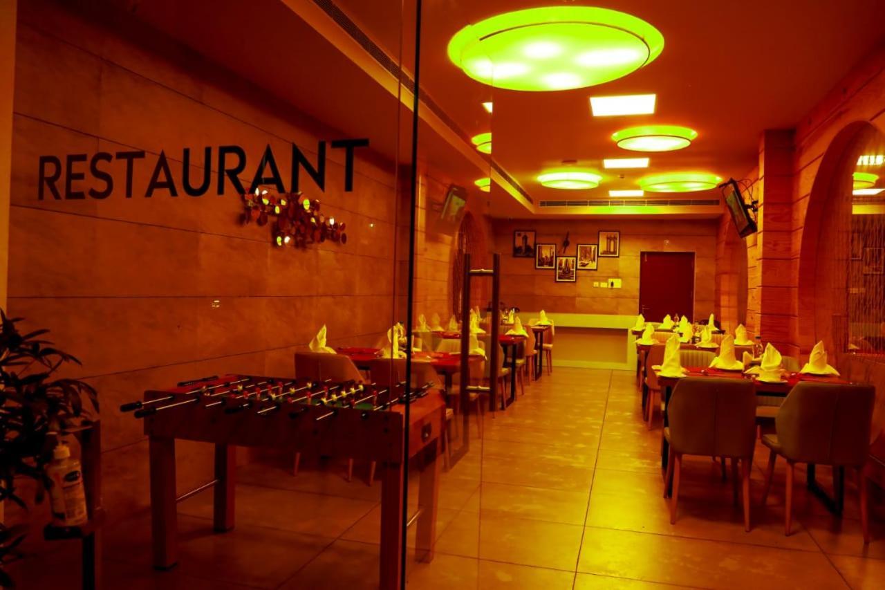Hotel New York Square Kottayam Buitenkant foto