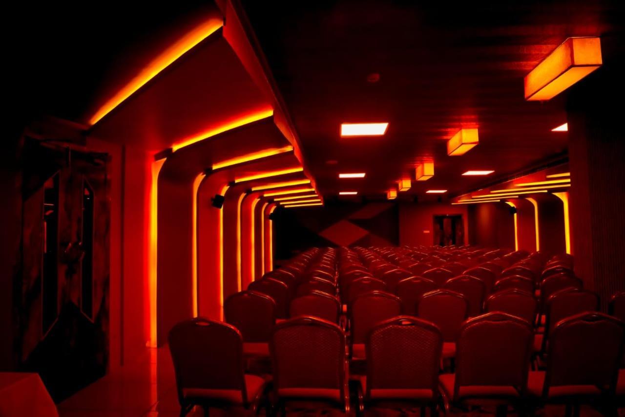 Hotel New York Square Kottayam Buitenkant foto